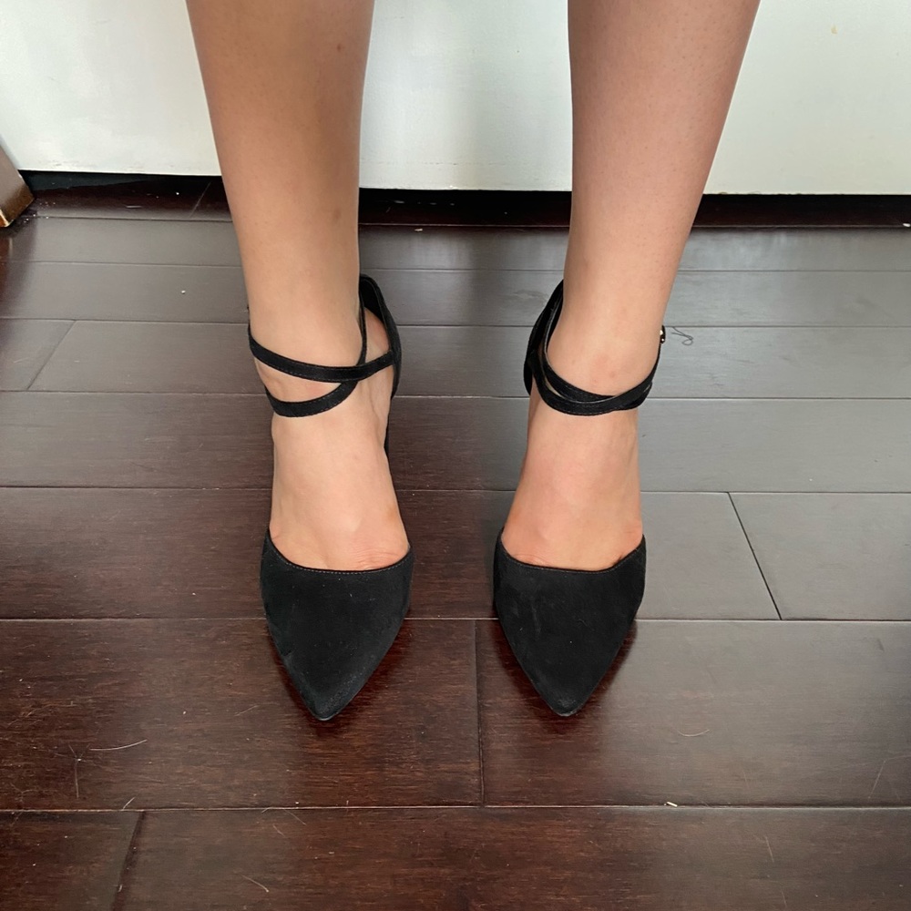 Black crossed heels